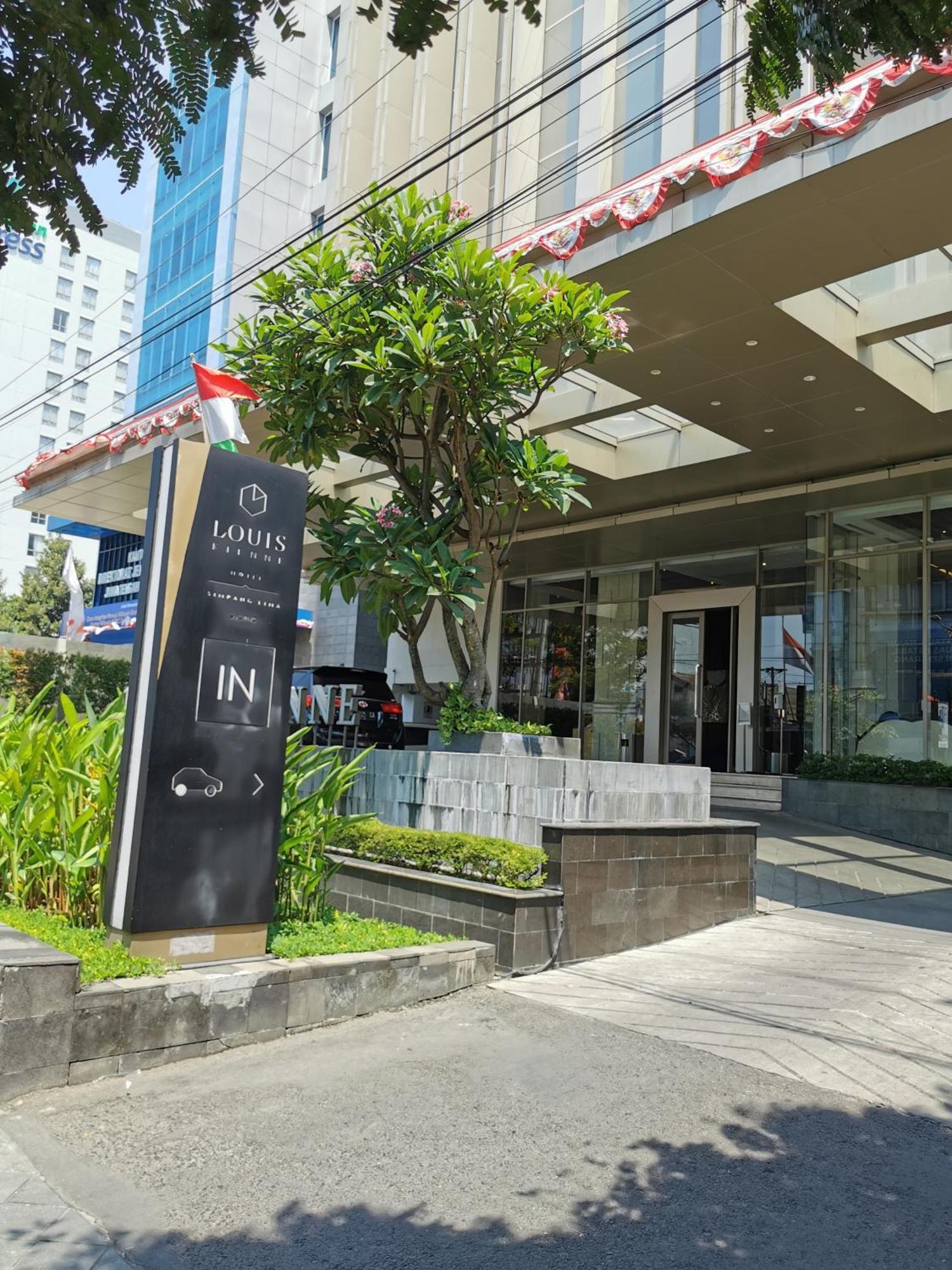 Warhol Residence Semarang Simpang Lima Exteriör bild